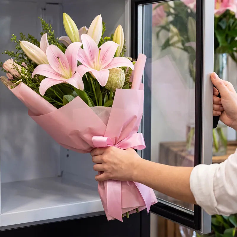 WEIMI flower vending machine customer purchase and operator replenishment workflow