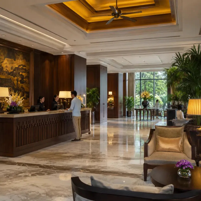 WEIMI flower vending machine designed for hotel lobby and hospitality gifting service